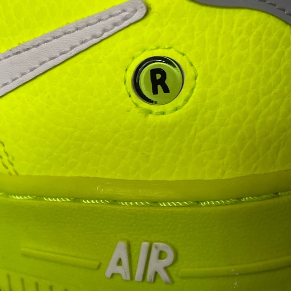 2018 Air Force 1 '07 LV8 'Overbranding' Limited Edition Highlighter yell… - Picture 11 of 14